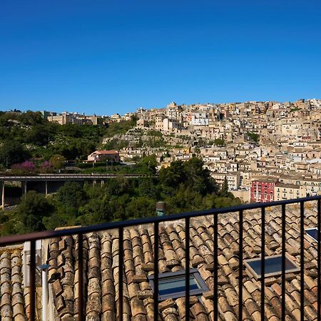 La Terrazza Sul Barocco Bed and Breakfast Ragusa Exteriör bild