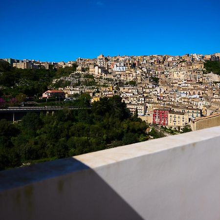 La Terrazza Sul Barocco Bed and Breakfast Ragusa Exteriör bild