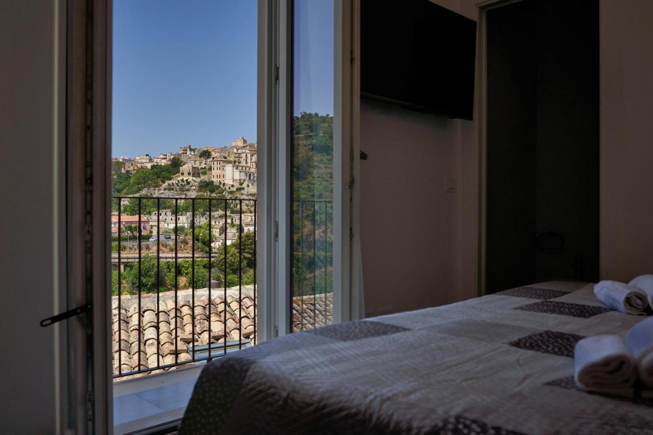 La Terrazza Sul Barocco Bed and Breakfast Ragusa Exteriör bild