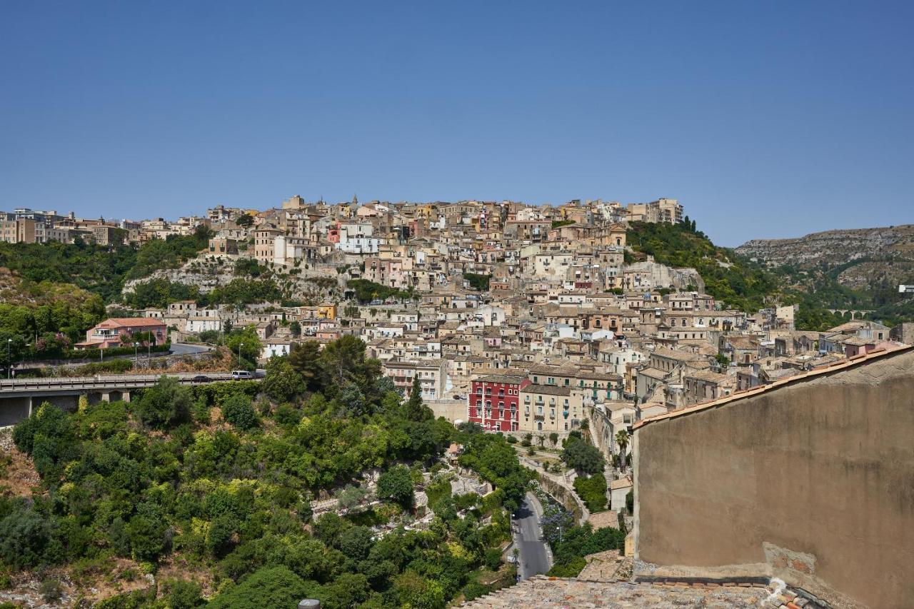La Terrazza Sul Barocco Bed and Breakfast Ragusa Exteriör bild
