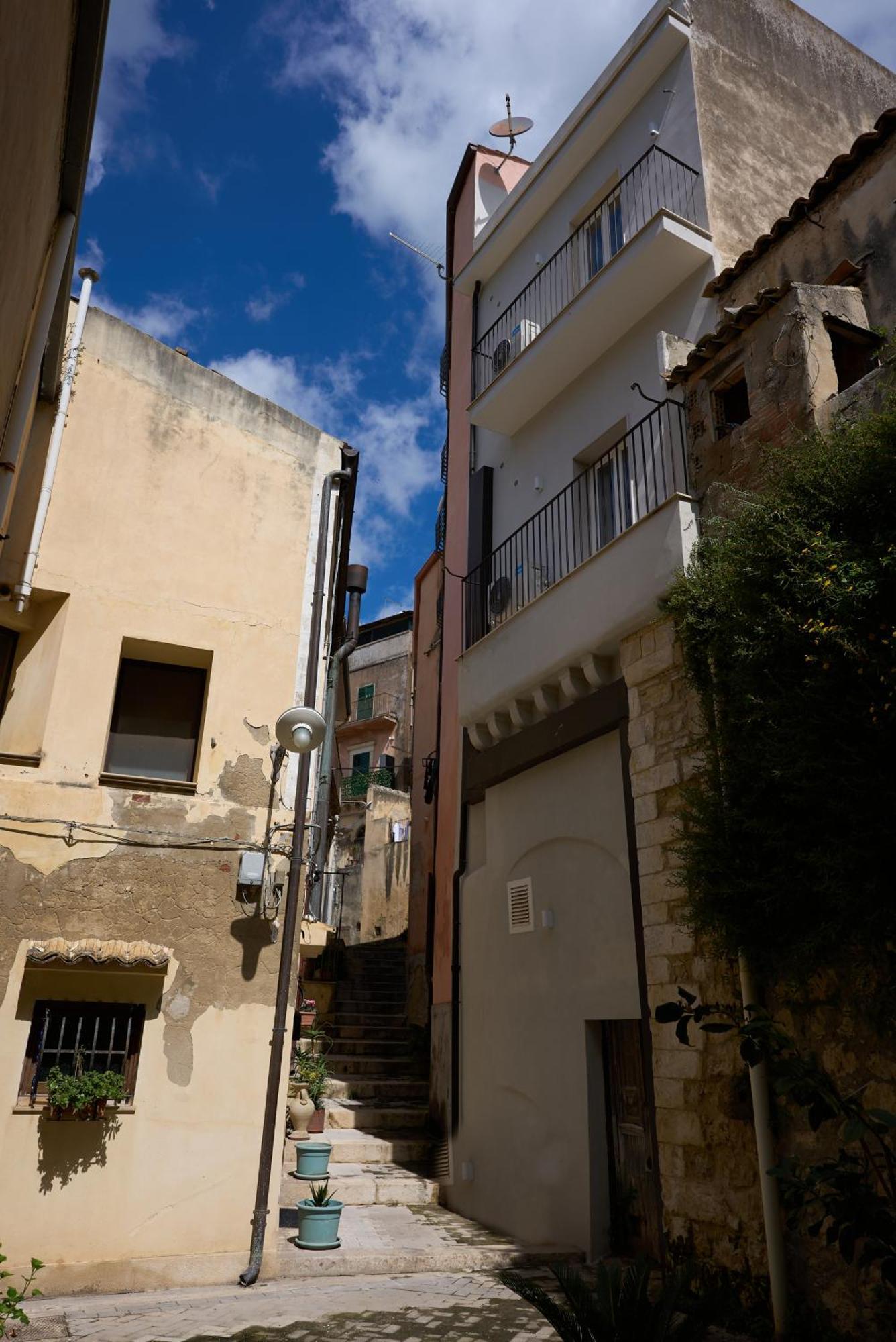 La Terrazza Sul Barocco Bed and Breakfast Ragusa Exteriör bild